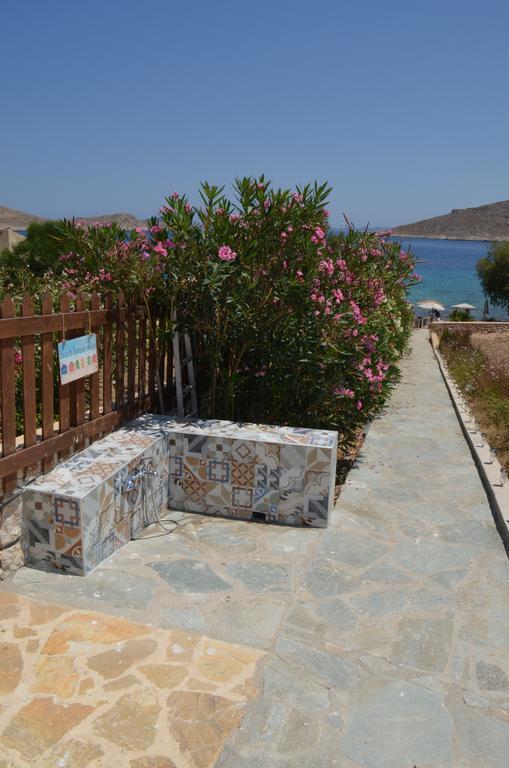 Villa Romanza Beach Villa Chalki Town Quarto foto