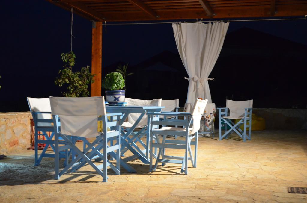 Villa Romanza Beach Villa Chalki Town Quarto foto